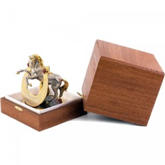 Сувенирная статуэтка подкова с лошадью «На удачу» на яшме в подарок другу