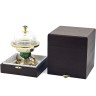 Позолоченная икорница со стеклянной крышкой «Три Осетра» на малахите