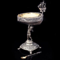 Серебряная икорница «Амур» с морской раковиной Galiotis