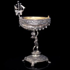 Серебряная икорница «Амур» с морской раковиной Galiotis