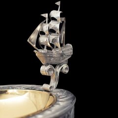 Серебряная икорница «Амур» с морской раковиной Galiotis