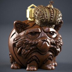 Авторская фигурка из дерева «Тигрёнок царь»