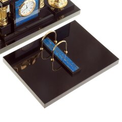 Кабинетный набор «Лев» с часами из натурального камня лазурит