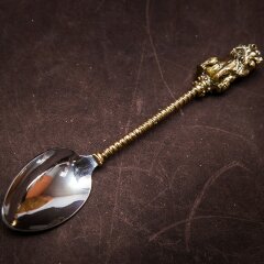 Подарочный подстаканник «Лев» с художественным литьём