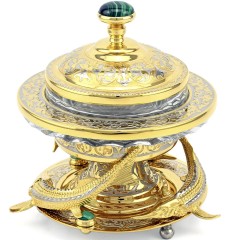 Позолоченная икорница «Три рыбки» станет отличным подарком на свадьбу