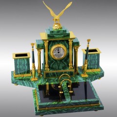 Настольный набор органайзер с часами «Эрмитаж» из малахита в подарок руководителю