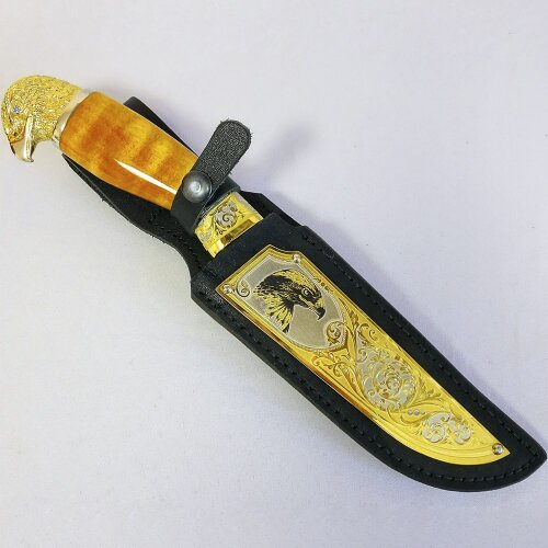 Коллекционный нож «Орёл» с дамасским клинком в украшенных ножнах