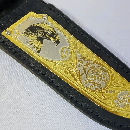 Коллекционный нож «Орёл» с дамасским клинком в украшенных ножнах