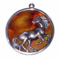 Брелок из янтаря «Лошадь»