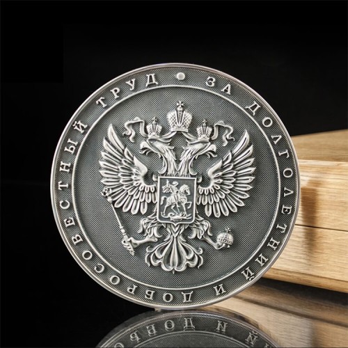 Оригинальный презент директору на день руководителя «Трудовой рубль» — креативные подарки которые можно можно преподнести коллегам