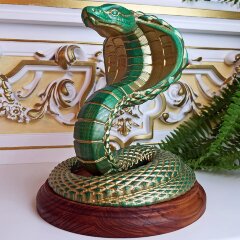 Деревянная фигурка «Змея» с росписью — символ Нового 2025 года