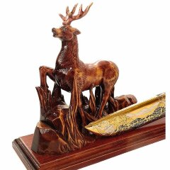 Коллекционный нож «Олень» на резной подставке