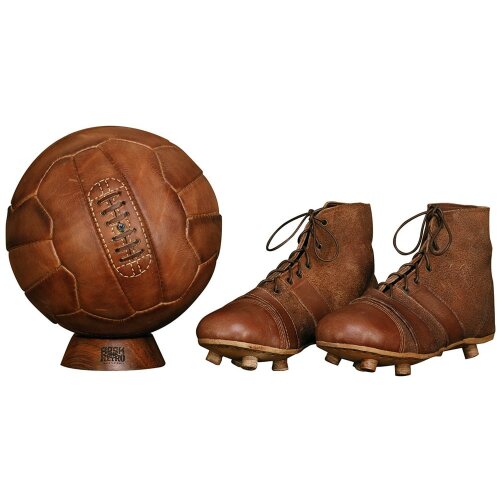 Спортивный сувенир «Лион» (футбольный мяч, бутсы) из натуральной кожи