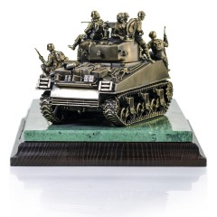 Бронзовая диорама «Лёгкая рота» (Франция 1944 г.)