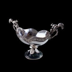 Серебряная ваза «Белки» для фруктов