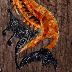 Подарочные нарды «Дракон» из карельской берёзы с янтарной инкрустацией