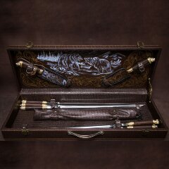 Подарочный набор для пикника «Камчатка» в кожаном чемодане