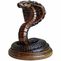 Деревянная фигурка «Змея» — символ Нового 2025 года