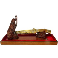 Сувенирный нож «Медведь» на подставке с резной фигуркой