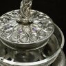 Икорница серебряная 925 пробы «Нептун с осетрами» (в наборе сервировочная ложка)