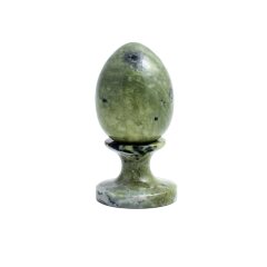 Пасхальное яйцо из зелёного офикальцита