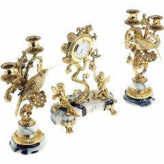 Позолоченные часы из бронзы «Колибри» с канделябрами на натуральном камне (мрамор)