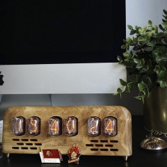 Ламповые часы «Атмосфера» (ИН-12) из дуба в стиле радио СССР с будильником