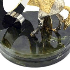 Сувенирная лошадь с подковой «На счастье» на нефрите в подарочной упаковке