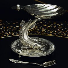 Икорница подарочная «Белуга» на блюде в подарок женщине