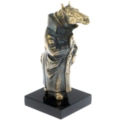 Бронзовая статуэтка «Конь в пальто» на подставке из долерита