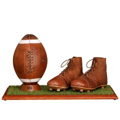 Спортивный сувенир «Палермо» (мяч регби, бутсы) на подставке с газоном