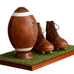 Спортивный сувенир «Палермо» (мяч регби, бутсы) на подставке с газоном