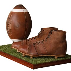 Спортивный сувенир «Палермо» (мяч регби, бутсы) на подставке с газоном