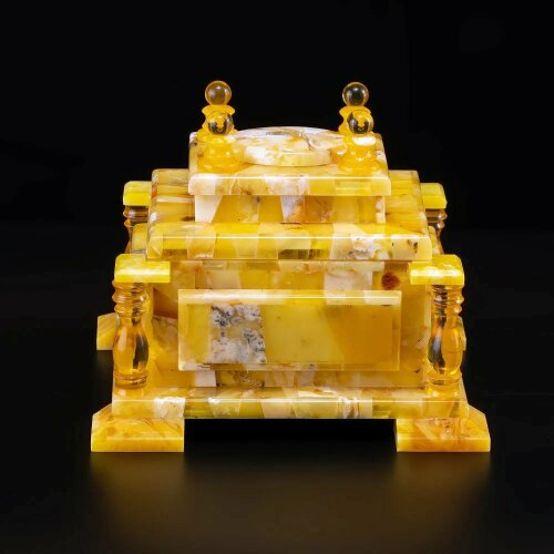 Подарочная шкатулка «Король» из натурального янтаря