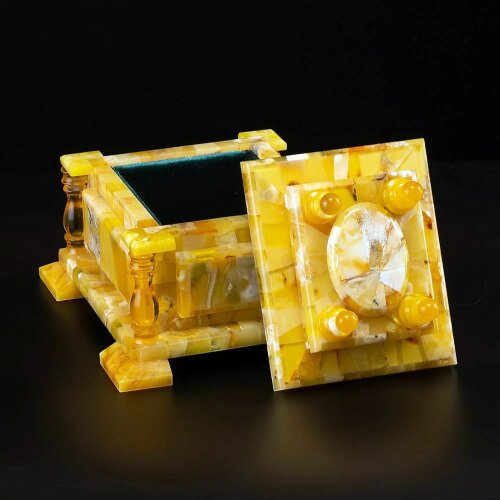 Подарочная шкатулка «Король» из натурального янтаря