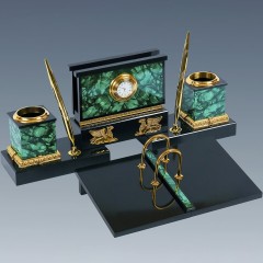 Настольный набор с часами «Дипломат» из малахита в подарок руководителю