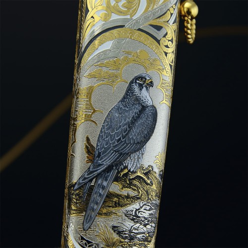 Подарочный нож «Сокол» с рукоятью в виде головы птицы в подарок охотнику