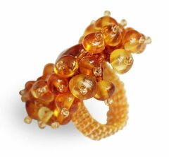 Кольцо из янтаря «Чудо»