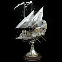 Серебряный корабль «Галера» на основе кокосового ореха