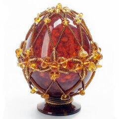 Сувенирное яйцо из янтаря «Пасхальное»