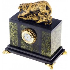 Настольные часы с фигуркой «Тигр на охоте» — как символ 2022 года и новогодний сувенир с доставкой по России