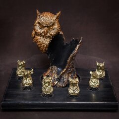 Подставка для бутылки «Сова» с рюмками перевёртышами