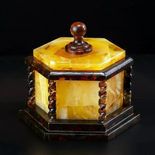 Подарочная шкатулка «Сокровищница» из натурального янтаря