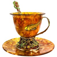 Чайная чашка из янтаря «Золотая рыбка»
