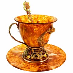 Чайная чашка из янтаря «Золотая рыбка»
