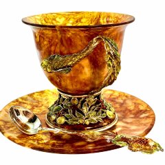 Чайная чашка из янтаря «Золотая рыбка»