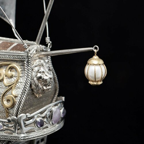 Серебряный корабль «Жемчужина» из морской раковины наутилус