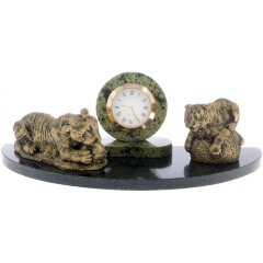 Настольные часы ручной работы «Два тигрёнка» — как символ 2022 года и новогодний сувенир