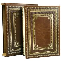 Подарочная книга «Летописное повествование о малой России» в кожаном футляре