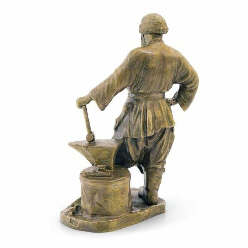 Скульптурная композиция «Кузнец»